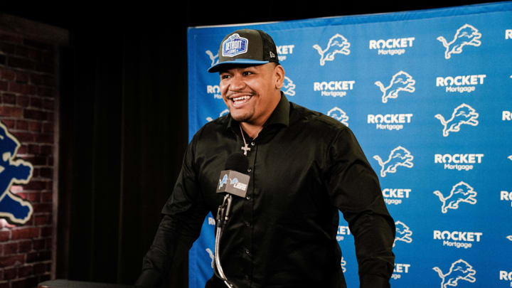 Poll: Should Lions OL Penei Sewell Sit Out against Steelers?