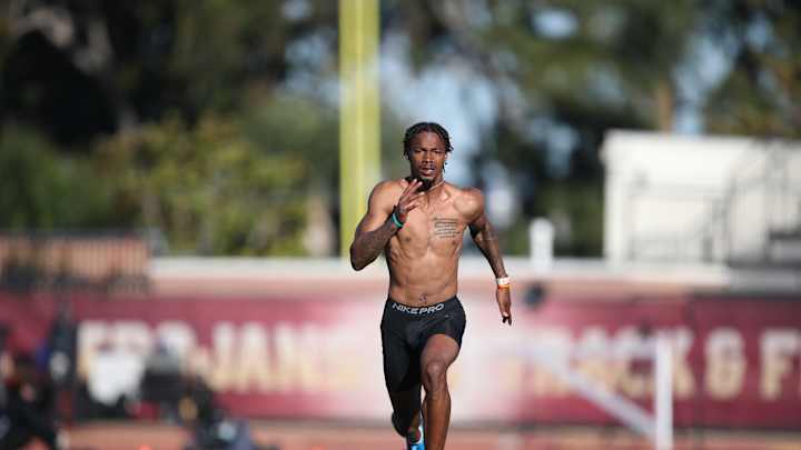 Report: Tyler Vaughns Signs With Colts, Reunites with Michael Pittman Jr.