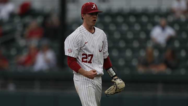 Chase Lee Overcomes Difficulties Against Tennessee in Longest Outing of the Season Chase Lee Overcomes Difficulties Against Tennessee in Longest Outing of the Season