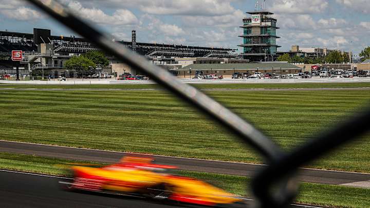 Bobby Unser, Three-Time Indianapolis 500 Winner, Dies at 87 Bobby Unser, Three-Time Indianapolis 500 Winner, Dies at 87