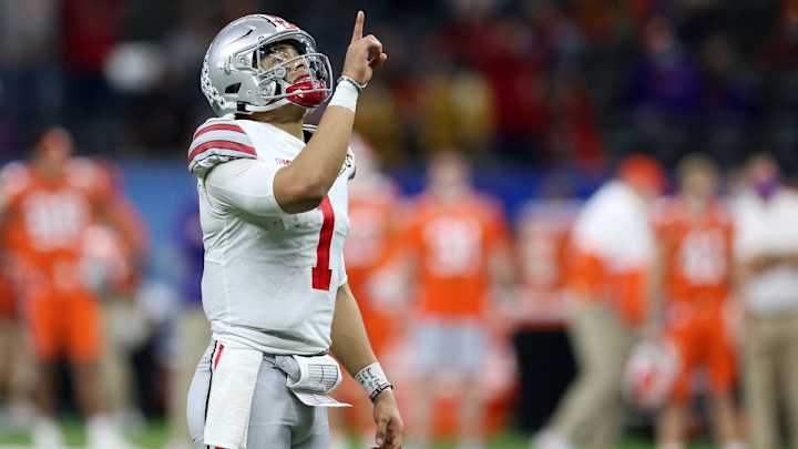 Report: Vikings Would've Drafted Justin Fields if He Made it to the 14th Pick