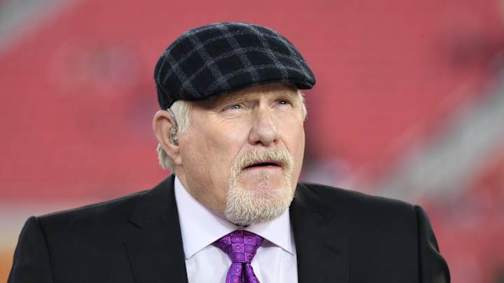 Bradshaw’s Comments About Rodgers Being ‘Weak’ Show He’s Clueless