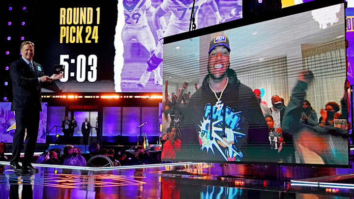 Vikings Sign Two More Draft Picks, Including First-Rounder Christian Darrisaw