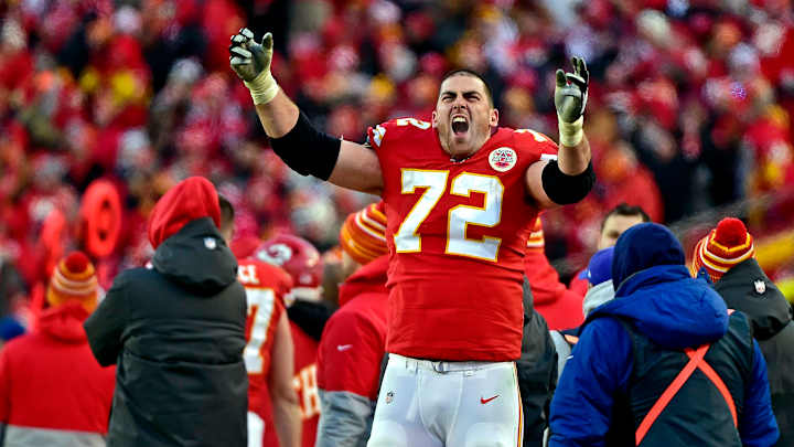 Report: Veteran OT to Visit Colts