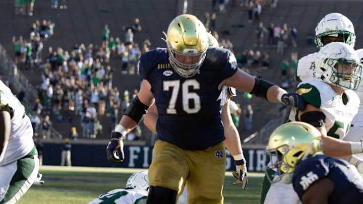 OL Dillan Gibbons To Transfer Out Of Notre Dame