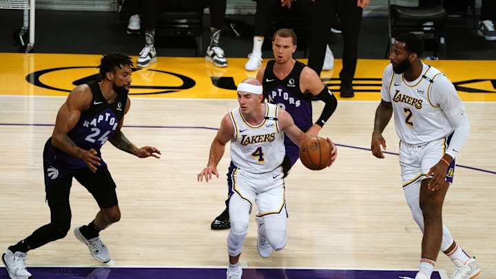 Lakers need Alex Caruso to step up as floor general Lakers need Alex Caruso to step up as floor general