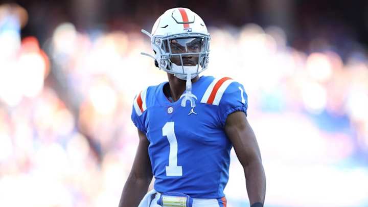 Former Gators DB CJ Henderson Makes Generous Donation to His High School