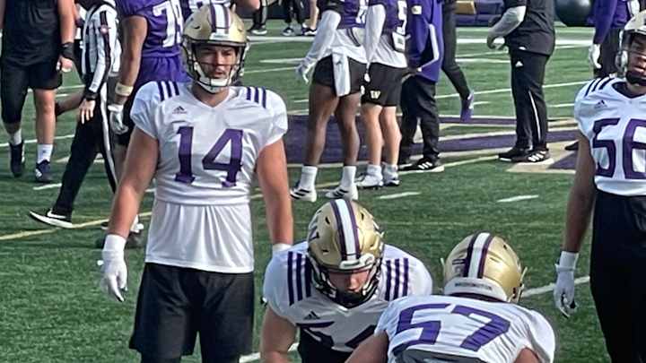 Calvert Says His Goodbye to Huskies on Social Media, Enters Portal