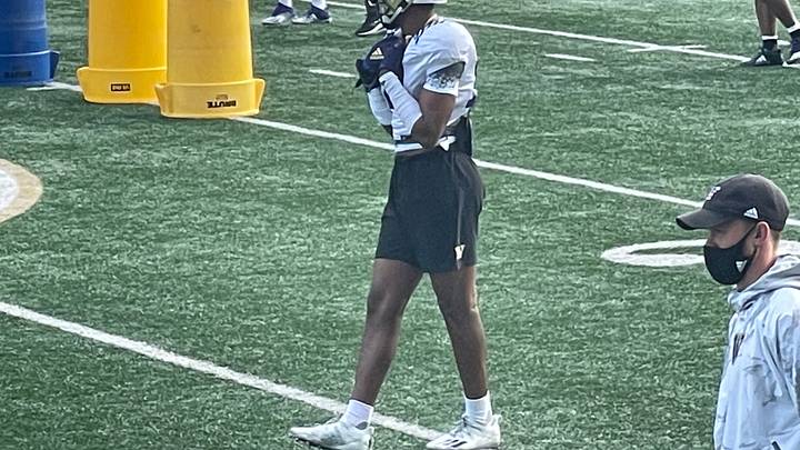 UW Roster Review, No. 2-99: Covington Still Putting Himself in Position
