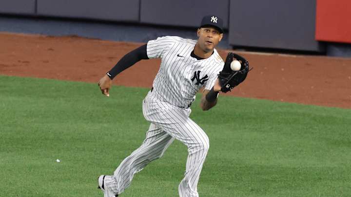 Aaron Hicks May Need Surgery on Torn Sheath in Left Wrist