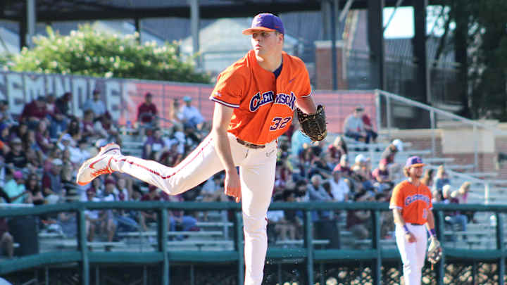 Clemson Drops Series Opener to Florida State 8-3 Clemson Drops Series Opener to Florida State 8-3