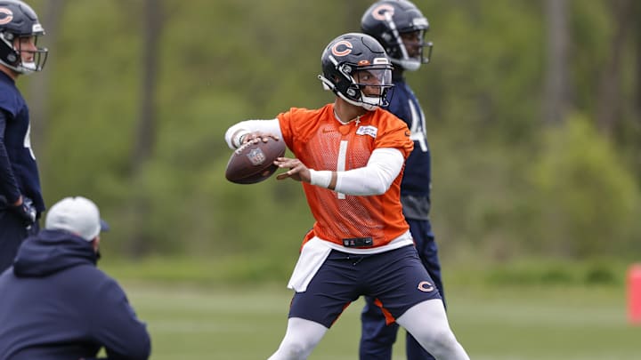 Justin Fields Standing Up to the Challenge Justin Fields Standing Up to the Challenge