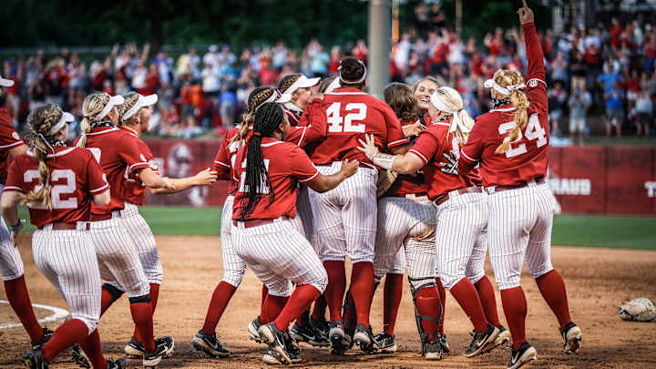 Alabama Softball Hits the Road for Women's College World Series