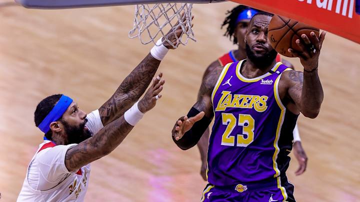 NBA Highlights: Lakers' LeBron James With a Powerful Dunk in Pelicans Game
