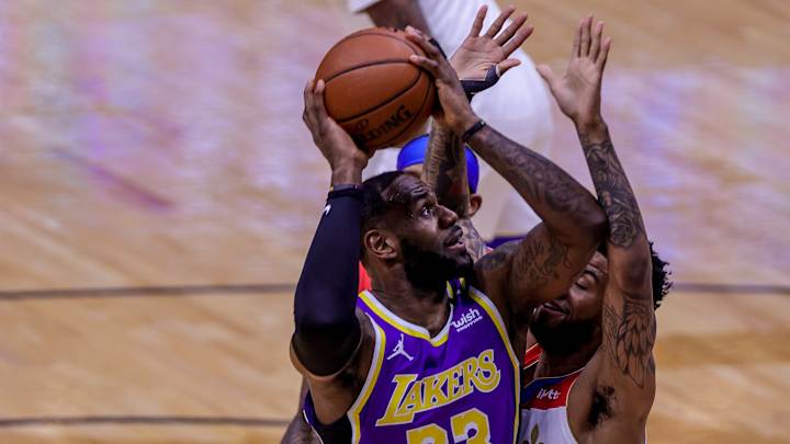 Lakers Defeat Pelicans, Face Warriors in Play-In Game