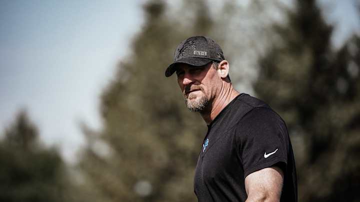 Dan Campbell Learns Early Lesson: Leaving Voicemails Does Not Work Dan Campbell Learns Early Lesson: Leaving Voicemails Does Not Work