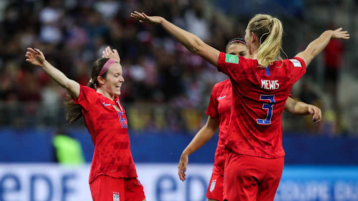 USWNT Stars Sam Mewis, Rose Lavelle Leave Manchester City to Return to NWSL USWNT Stars Sam Mewis, Rose Lavelle Leave Manchester City to Return to NWSL