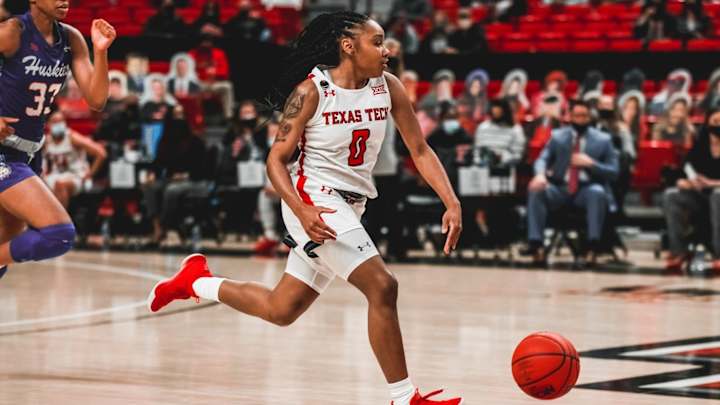 Syracuse Lands Commitment from Transfer Guard Chrislyn Carr