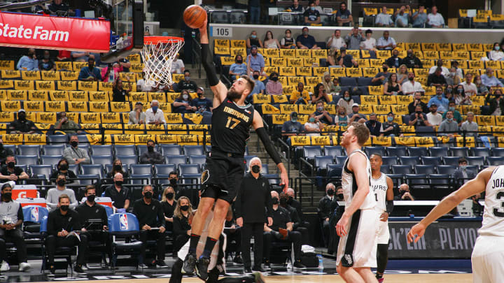 Grizzlies Top Spurs in Play-in Game to Keep Playoff Hopes Alive Grizzlies Top Spurs in Play-in Game to Keep Playoff Hopes Alive