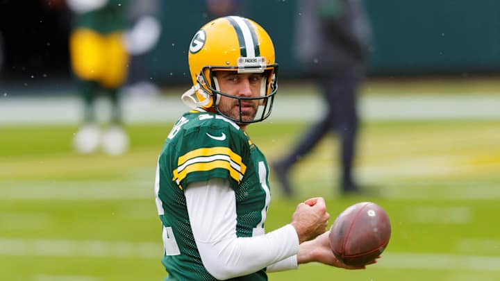 Murphy, Urging Silence on Rodgers Standoff, Calls QB ‘Complicated Fella’