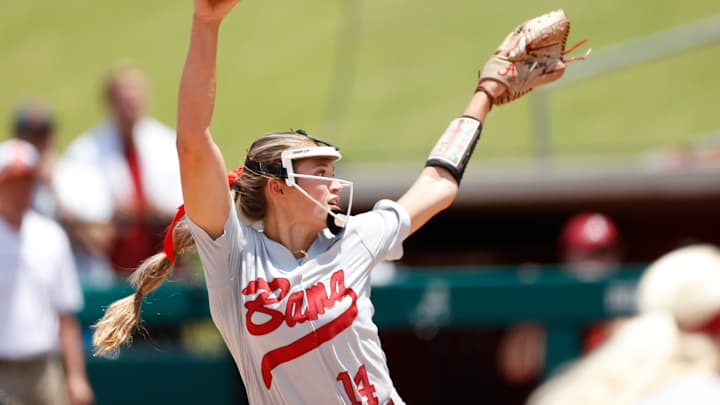 Montana Fouts, Kaylee Tow Named Preseason All-SEC Softball