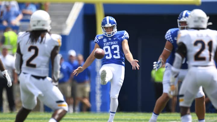 Report: Broncos Sign 'Cannon'-Legged Punter Max Duffy