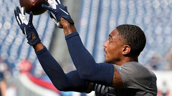 Sharpe Reconnects With Former Coach Sharpe Reconnects With Former Coach