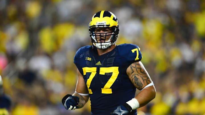 Former Michigan Lineman Goes Shirtless, Pounds Beers During NHL Playoff Game