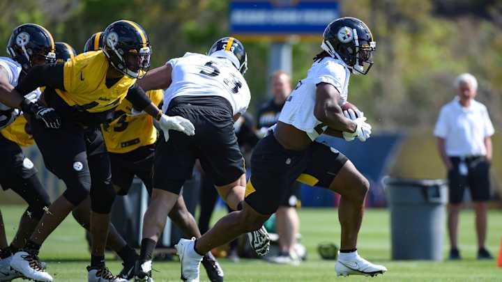 Steelers Open OTAs With Solid Attendance Steelers Open OTAs With Solid Attendance