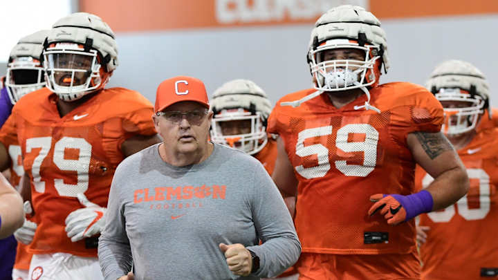 Clemson Looking to Add One More Offensive Linemen in 2022