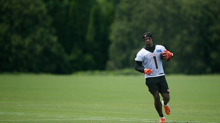 Insider Has Ja'Marr Chase on Short List of NFL Offensive Rookie of the Year Favorites Insider Has Ja'Marr Chase on Short List of NFL Offensive Rookie of the Year Favorites