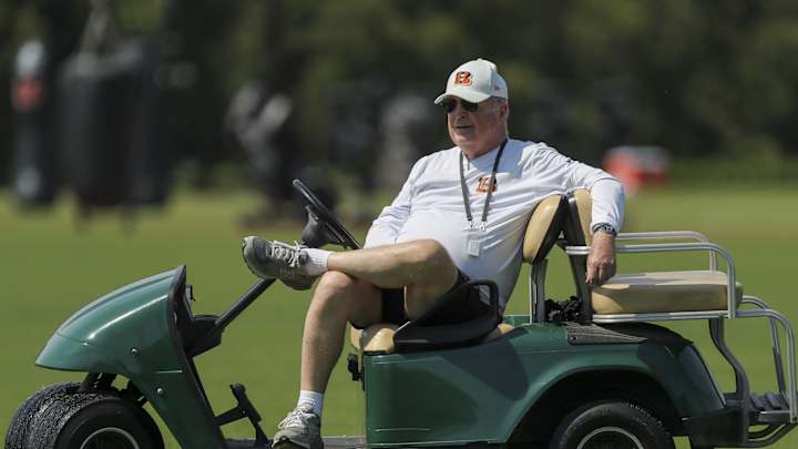 Dan Hoard Shares Awesome Story About Bengals Owner Mike Brown Dan Hoard Shares Awesome Story About Bengals Owner Mike Brown