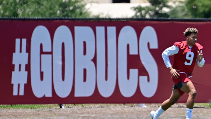 As NFL Beckons, Joe Tryon Is Never Far From His Family