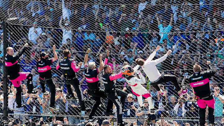 Hélio Castroneves Wins Indianapolis 500 for the Fourth Time