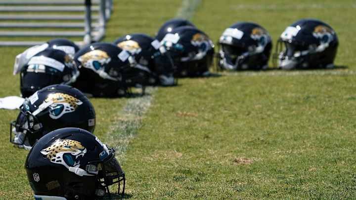 Jaguars Finalize Personnel Staff; Denard Robinson Joins Scouting Department