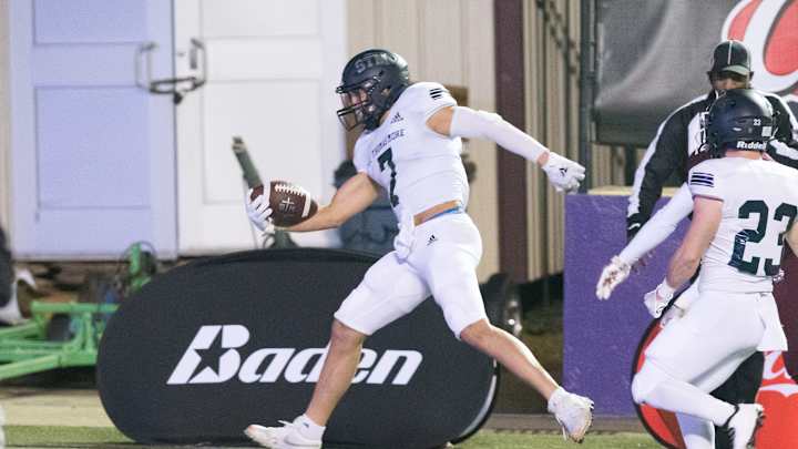 LSU Coach Ed Orgeron Impressed with Newcomers' Toughness in Workouts, Football School