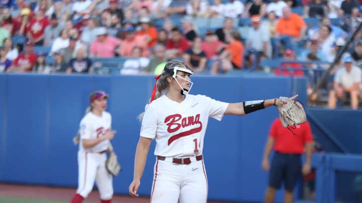 Montana Fouts Fans 16 as Alabama Tops Arizona 5-1 in Women's College World Series Opener