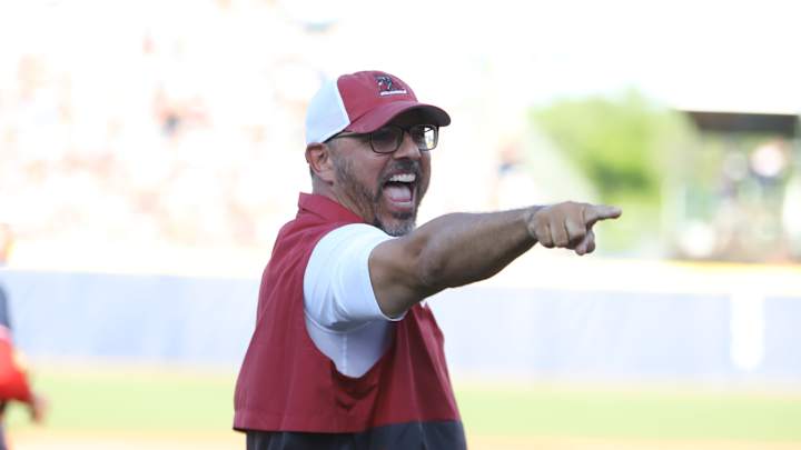 Two-Out Rally Provides Insurance for Alabama Softball in WCWS Win over Arizona