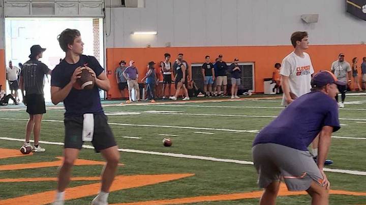 Arch Manning Highlights Star-Studded QB Group to Work Out at Clemson Saturday Arch Manning Highlights Star-Studded QB Group to Work Out at Clemson Saturday