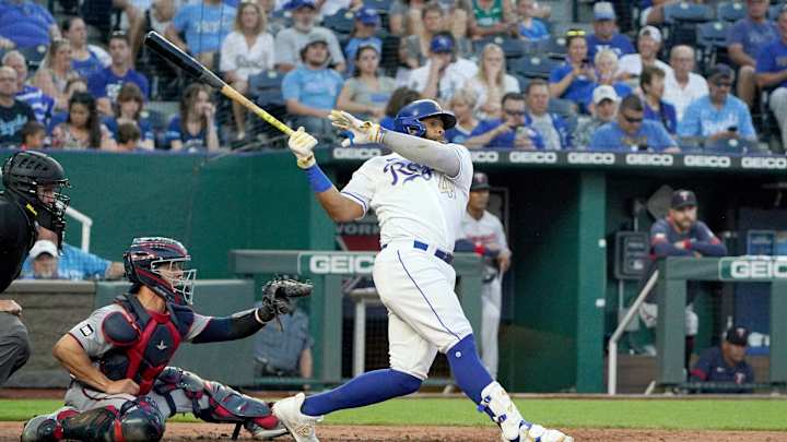 Carlos Santana’s Struggles Put the Royals in a Tough Position for 2022