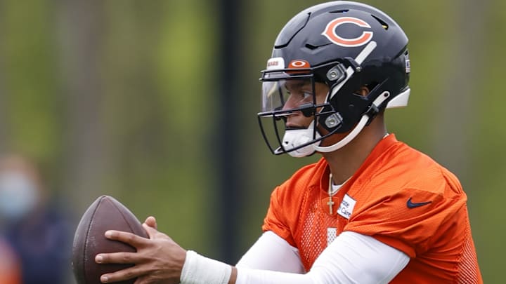 Justin Fields Must Anticipate Like Andy Dalton Justin Fields Must Anticipate Like Andy Dalton