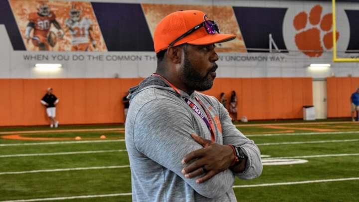 Mike Reed: 'If You're a Corner Out There and Want to Play, Come to Clemson'