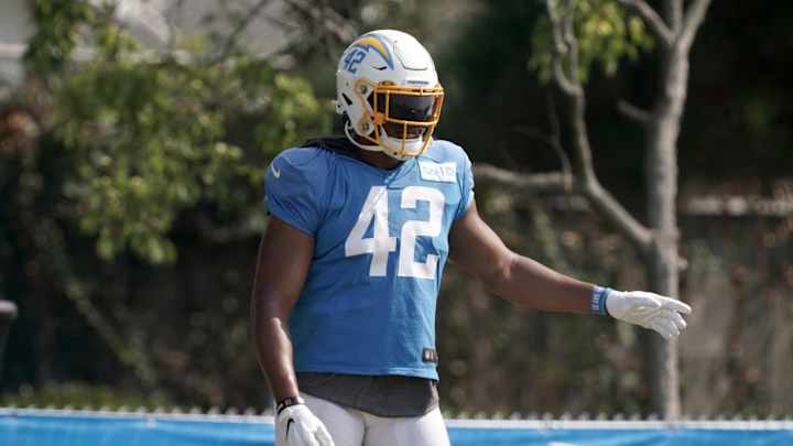 Chargers Edge Rusher Uchenna Nwosu Has Studied to Get Ready for New Defensive Scheme