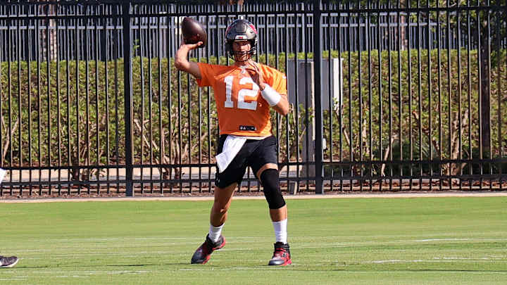 Brady Practices at 'Full Speed' on Day One of Buccaneers Minicamp