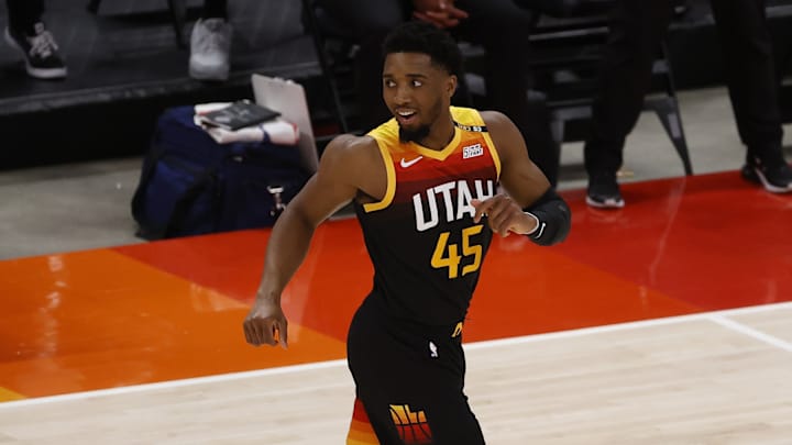 NBA Playoffs Jazz Clippers: Watch Donovan Mitchell Go Down After Collision With Paul George NBA Playoffs Jazz Clippers: Watch Donovan Mitchell Go Down After Collision With Paul George