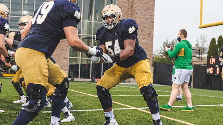 Former Notre Dame and NFL OL Ryan Harris Breaks Down Freshman Blake Fisher
