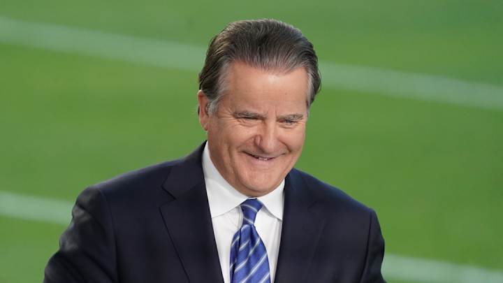 Steve Mariucci Aids Families Addressing Medical Crisis in Michigan Steve Mariucci Aids Families Addressing Medical Crisis in Michigan