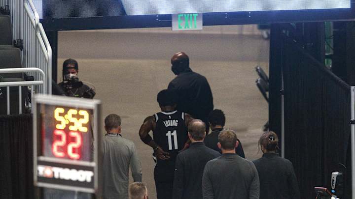 NBA Playoffs Nets-Bucks: Twitter Reacts to Kyrie Irving's Ankle Injury NBA Playoffs Nets-Bucks: Twitter Reacts to Kyrie Irving's Ankle Injury