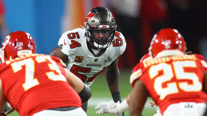 Tampa Bay Buccaneers LB Lavonte David Keeps Promise on College Degree Tampa Bay Buccaneers LB Lavonte David Keeps Promise on College Degree