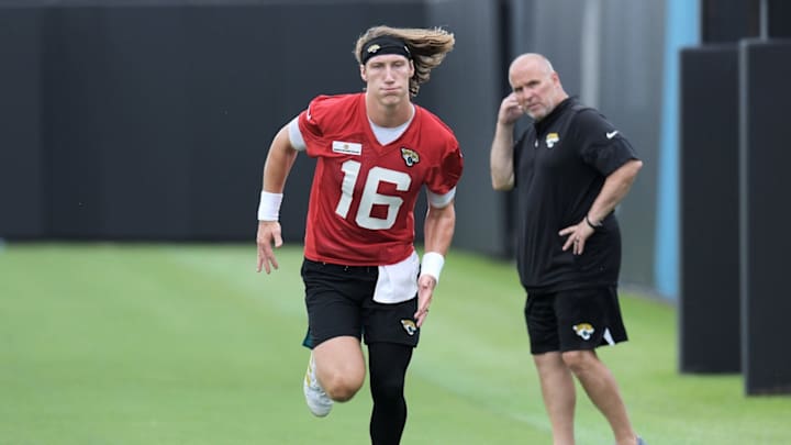 Meyer, Jaguars Being 'Cautious' With Lawrence's Hamstring During Minicamp Meyer, Jaguars Being 'Cautious' With Lawrence's Hamstring During Minicamp
